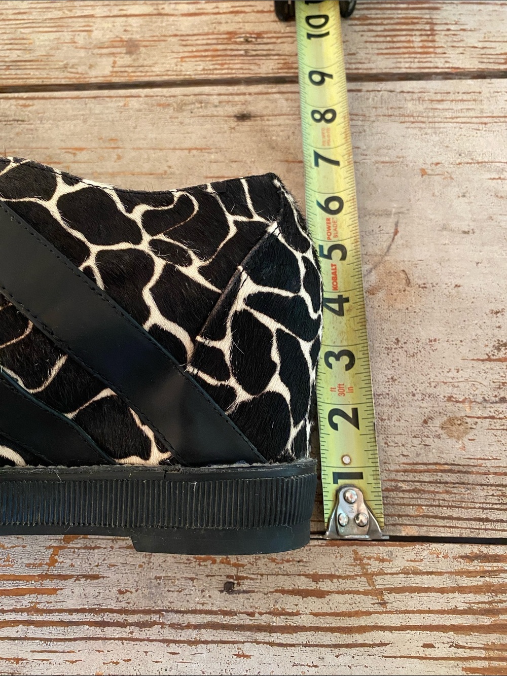 80/20 Black and Cream Giraffe-Print Fur Leather Strap Loafers - Picture 10 of 12